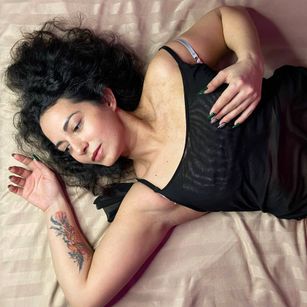 Model - Linda squirt