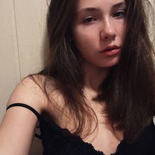 Model - CarolineTodd new