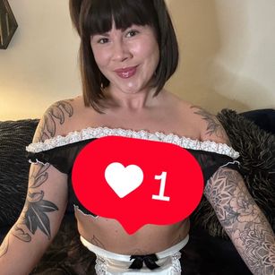 Model - Eva Rose tattoos