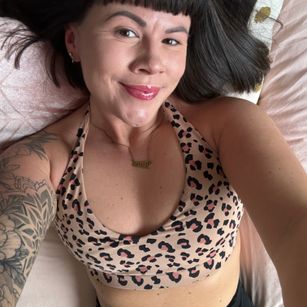 Model - Eva Rose fastresponse