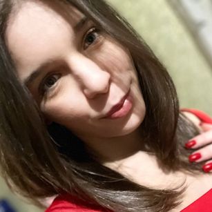 Model - Emily Cheerful