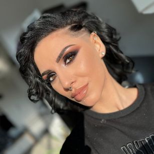 Model - Judith demisexual