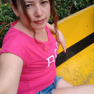 Model - MonicaLovely FRIENDLY