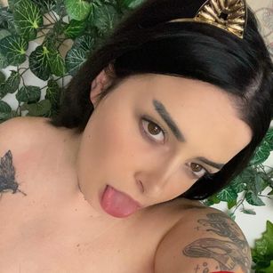 Model - TaliaTrinity femdom