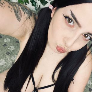 Model - TaliaTrinity CBT