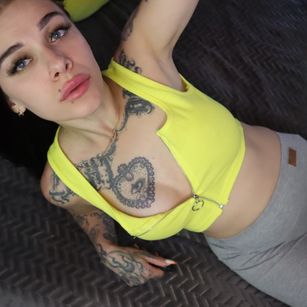 Model - Luna_Krismas fetish