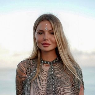 Model - Emma MoonGirl ass