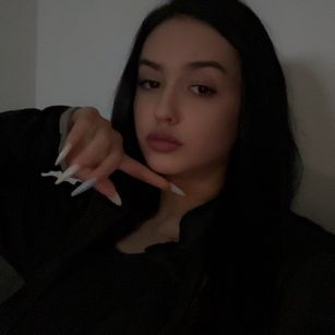 Model - EvaLovia taboo