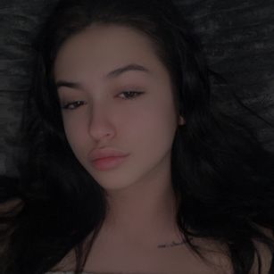 Model - EvaLovia joi