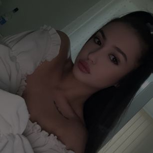 Model - EvaLovia submissive