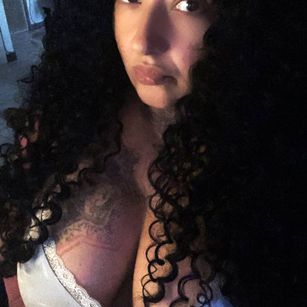 Model - Clara writer