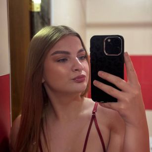 Model - KamilaStars Sexy