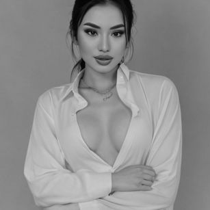 Model - LanaKim schoolgirl