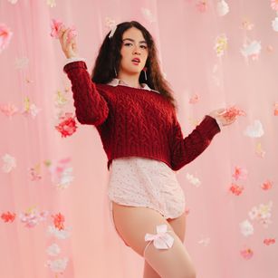 Model - LiliThompson feet