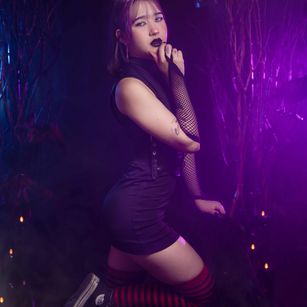 Model - Lilith Cary blowjobs