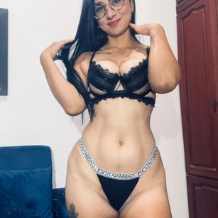 Model - Alejandra khalifa fastresponse