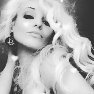 Model - Priscilla Pearl lips