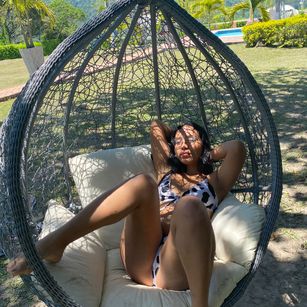 Model - LucyDerby anal