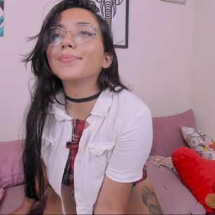 Model - LucyDerby joi