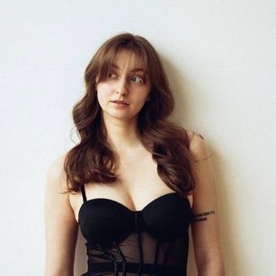 Model - Esmi domination