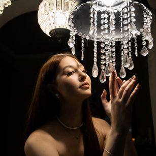 Model - EllaHart young