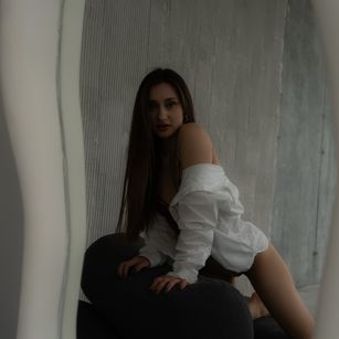 Model - Lazara natural