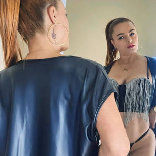 Model - Cristal walker mature