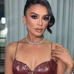 Model - Holly Brensone dirty