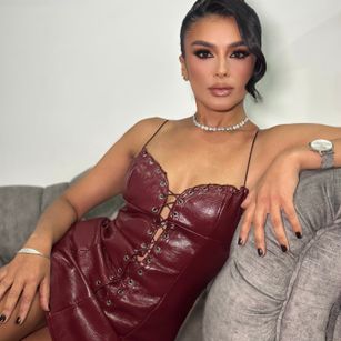 Model - Holly Brensone blowjob