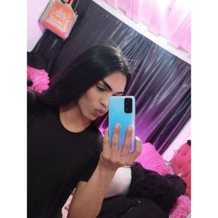 Model - RobinsonBaker latino