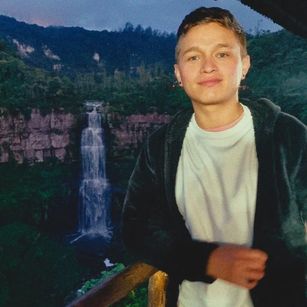 Model - Timothi bisexual