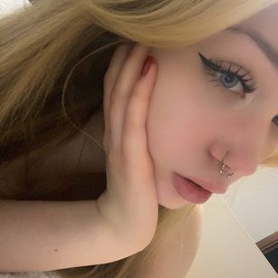 Model - .. playpussy