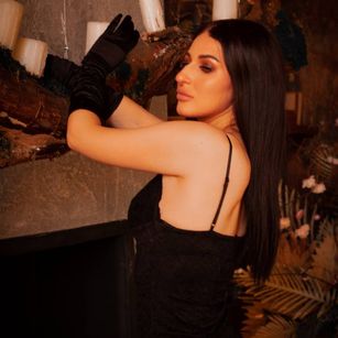 Model - FoxEnchante squirt