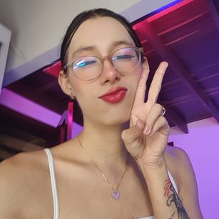 Model - Doja Alice Soto Mejia cum