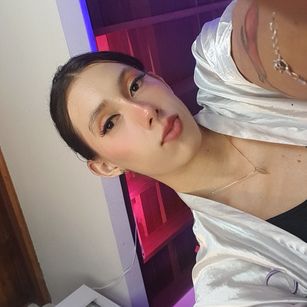 Model - Doja Alice Soto Mejia cum