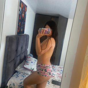 Model - Dulce_amg cum
