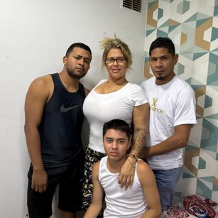 Model - VioletBigBoobsGtGngBng fastresponse