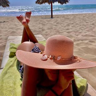 Model - Yazmin ebony