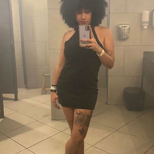 Model - curlylovehot curly