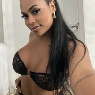 Model - Victoria phillips gay