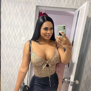 Model - Victoria phillips dildos