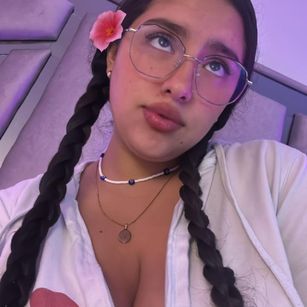 Model - paulette dupont squirt