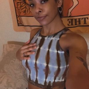 Model - Godis DePleasure wetpussy