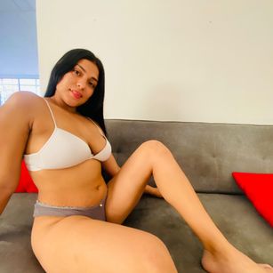 Model - Maria Celeste teen