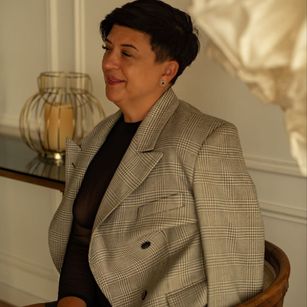 Model - MilaSkyy legs