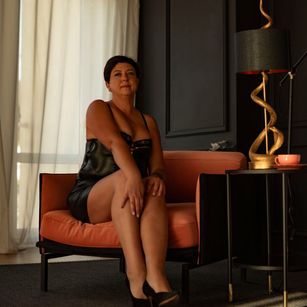 Model - MilaSkyy masturbation