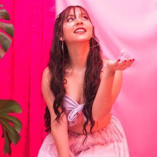 Model - Amy Cartter young