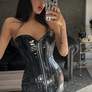 Model - Sissy trainer  FINDOM - FEMDOM feet