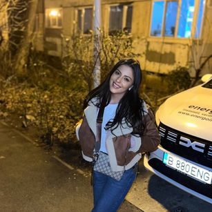 Model - Anna Bunnyx shaved