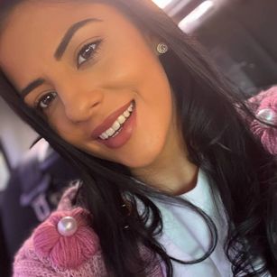 Model - Anna Bunnyx brunette